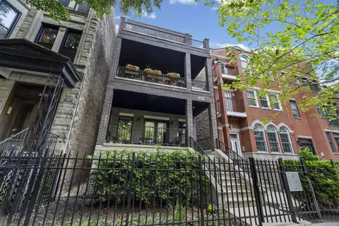 3322 N Kenmore Ave #2, Chicago, IL 60657