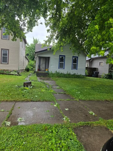 521 3rd Ave, Clinton, IA 52732