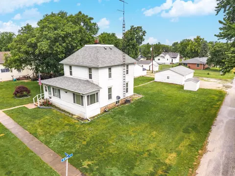 View/Area - 614 E Ash St, Chatsworth, IL 60921 photo 1 of 3