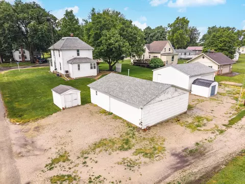 View/Area - 614 E Ash St, Chatsworth, IL 60921 photo 2 of 3