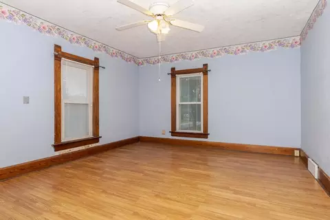 Bedroom - 614 E Ash St, Chatsworth, IL 60921 photo 5 of 6