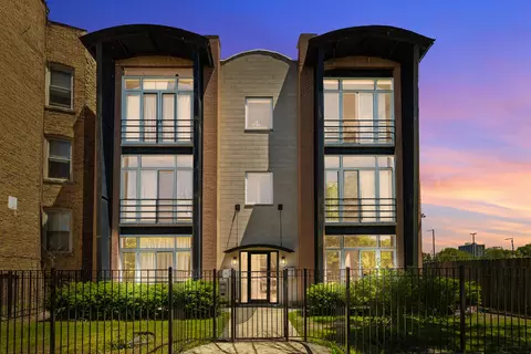 6225 S Kenwood Ave #3S, Chicago, IL 60637