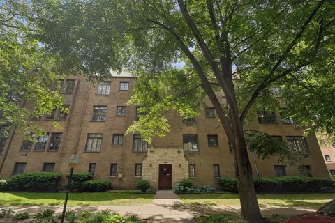 724 Noyes St #F2, Evanston, IL 60201