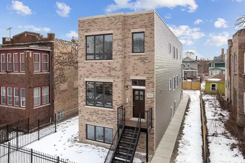 5955 W Superior St, Chicago, IL 60644
