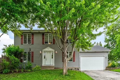 3 S665 Virginia Ave, Warrenville, IL 60555
