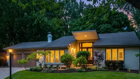 1145 Peregrine Ct, Palatine, IL 60067