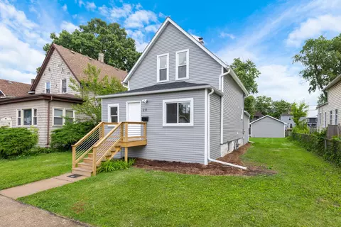 211 S 9th Ave, Maywood, IL 60153