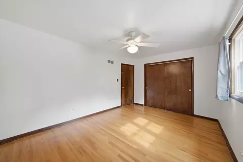 Bedroom - 16955 S Bernardine St, Lansing, IL 60438 photo 4 of 7