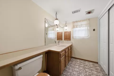 Bath - 16955 S Bernardine St, Lansing, IL 60438 photo 1 of 2
