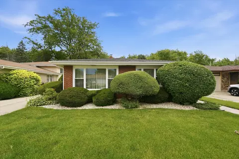 16955 S Bernardine St, Lansing, IL 60438