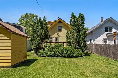Exterior - 910 Pearl St, Aurora, IL 60505 photo 6 of 6