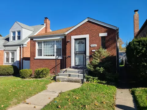 9757 S Woodlawn Ave, Chicago, IL 60628