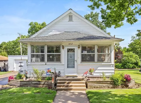 832 E Jefferson St, Morris, IL 60450
