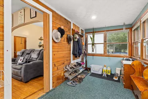 Entry Way - 832 E Jefferson St, Morris, IL 60450 photo 1 of 3