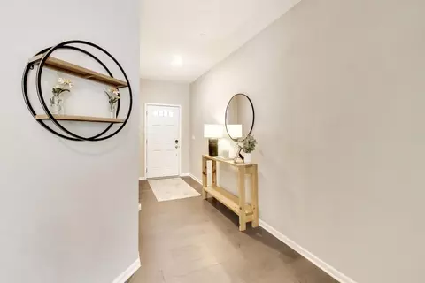 Entry Way - 2539 Geranium Way, Rolling Meadows, IL 60008 photo 1 of 4