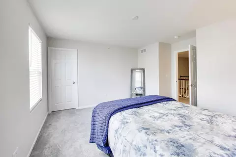 Bedroom - 2539 Geranium Way, Rolling Meadows, IL 60008 photo 5 of 6