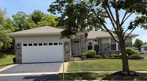 12970 Wisconsin Cir, Huntley, IL 60142