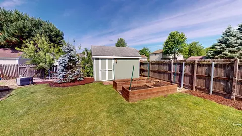 Exterior - 620 Waterfall Ln, Elgin, IL 60124 photo 5 of 7