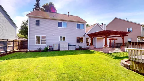 Exterior - 620 Waterfall Ln, Elgin, IL 60124 photo 3 of 7