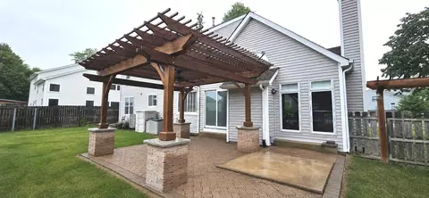 Exterior - 620 Waterfall Ln, Elgin, IL 60124 photo 7 of 7