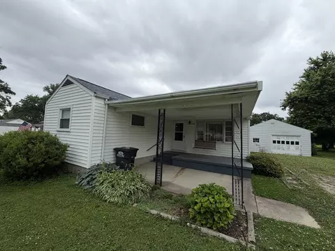 Exterior - 409 Wortby St, Odin, IL 62870 photo 2 of 5