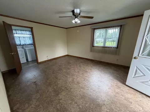 Living - 409 Wortby St, Odin, IL 62870 photo 2 of 2