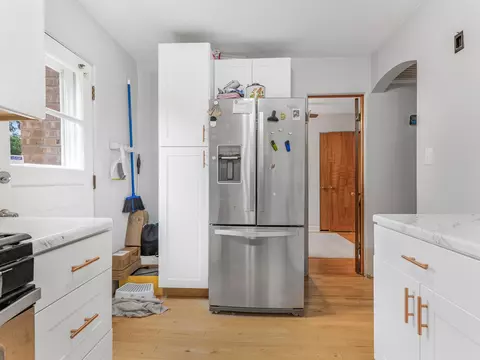 Kitchen - 528 Maple Ln, Hillside, IL 60162 photo 4 of 4