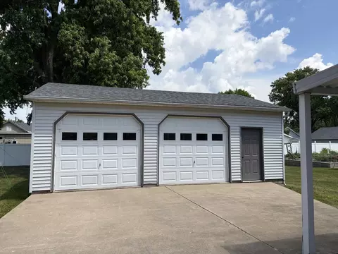 Other - 1915 9th St, Peru, IL 61354 photo 2 of 4