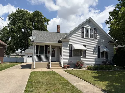 Exterior - 1915 9th St, Peru, IL 61354 photo 2 of 3