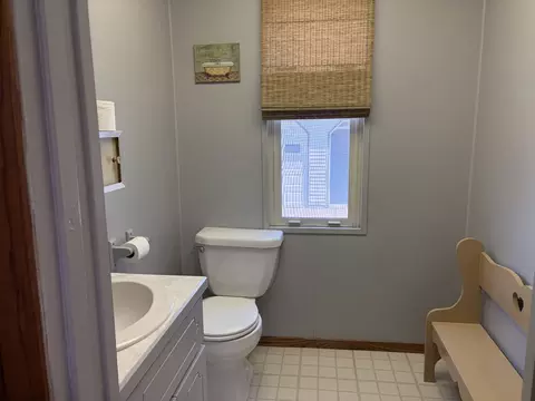 Bath - 1915 9th St, Peru, IL 61354 photo 1 of 2