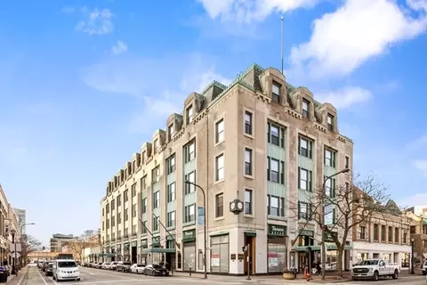 807 Church St #211, Evanston, IL 60201