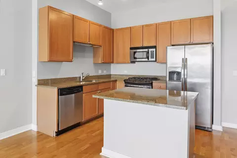 Kitchen - 901 W Madison St #601, Chicago, IL 60607 photo 1 of 3