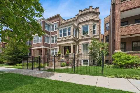 1428 W Olive Ave #2, Chicago, IL 60660