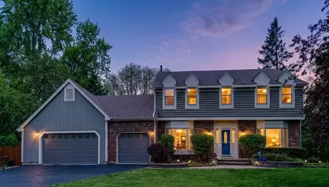 5544 Oak Grove Dr, Long Grove, IL 60047