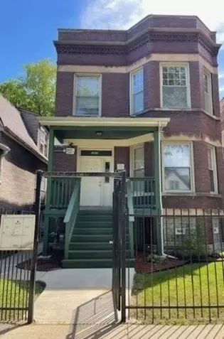 7807 S Marquette Ave, Chicago, IL 60649
