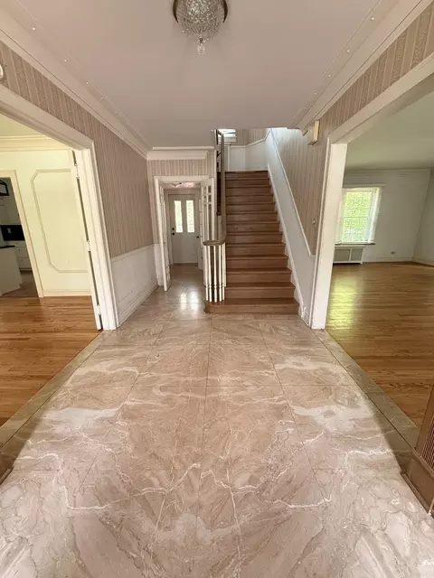 Entry Way - 14200 S Burnham Ave, Burnham, IL 60633 photo 1 of 3