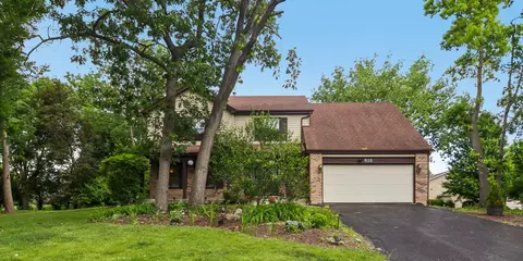 816 Bonnie Brae Ln, Bolingbrook, IL 60440