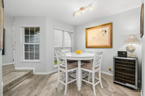 Dining - 1143 Coldspring Rd, Elgin, IL 60120 photo 2 of 2