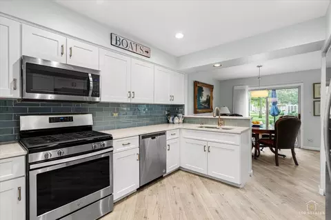 Kitchen - 1143 Coldspring Rd, Elgin, IL 60120 photo 1 of 3