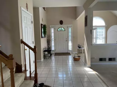 Entry Way - Undisclosed, Des Plaines, IL 60016 photo 1 of 12
