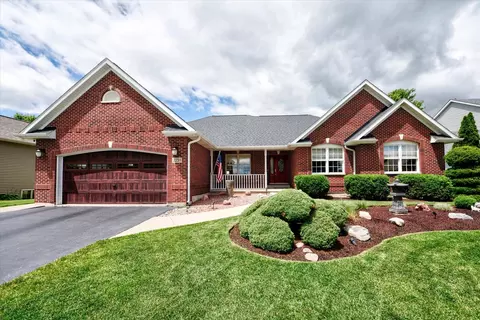 2231 Luther Lowell Ln, Sycamore, IL 60178