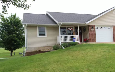 1117 6th Ave #1, Fulton, IL 61252