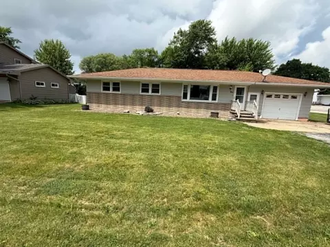 206 S Park St, Alpha, IL 61413
