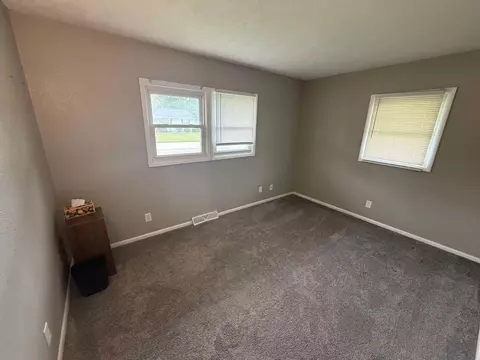 Bedroom - 206 S Park St, Alpha, IL 61413 photo 6 of 7