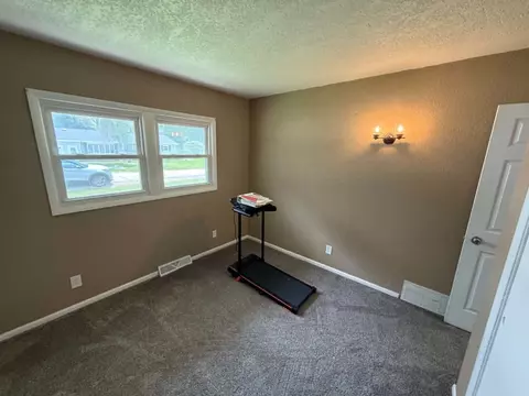 Bedroom - 206 S Park St, Alpha, IL 61413 photo 3 of 6