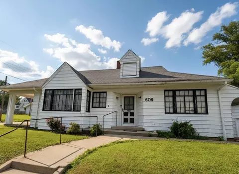 609 Dubois St, Lawrenceville, IL 62439