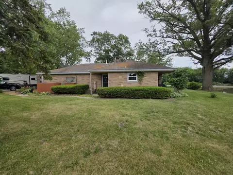 23041 Moline Rd, Sterling, IL 61081