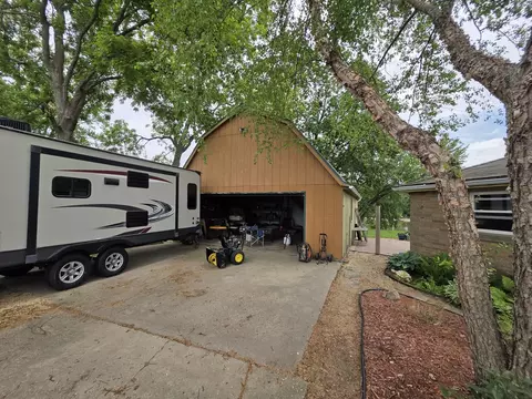 Exterior - 23041 Moline Rd, Sterling, IL 61081 photo 5 of 11