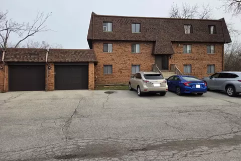 3360 184th St #1E, Homewood, IL 60430