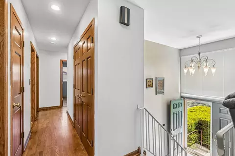 Entry Way - 774 Polynesian Dr, Des Plaines, IL 60016 photo 4 of 4